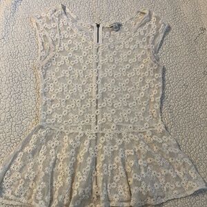 American eagle Elegant White Lace Peplum Top size small